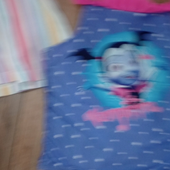 Colorful Kids Clothing Set - Picture 9 of 10